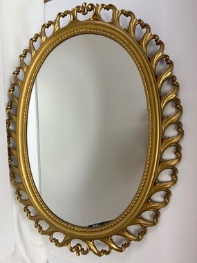 Vintage 25 x 18 SYROCO  Hollywood Regency style gold tone ornate wall mirror